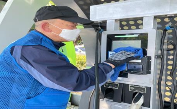 공익형 전기차충전소 관리 장면(사진제공=대구시)