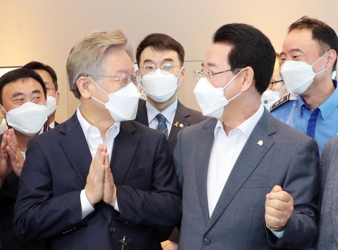 이재명 경기지사, 신안해상풍력발전 배후 단지 방문