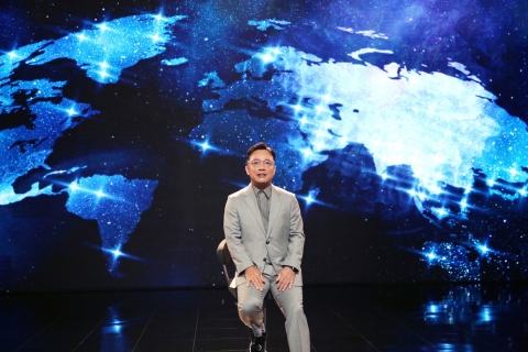엔씨 주가 60만원선 붕괴, 게임 명가 자존심 회복 ‘리니지W’에 달렸다