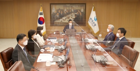 경기 회복 낙관한 금통위, 연내 기준금리 추가 인상 가능성↑