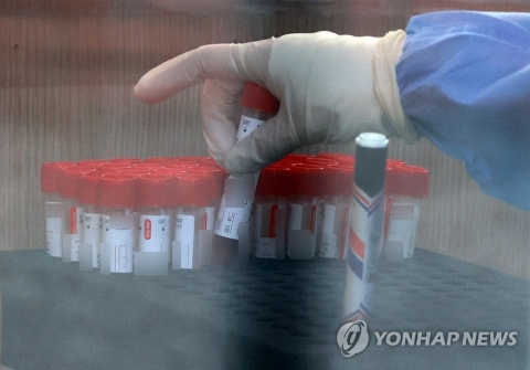 임시 선별검사소서 428명 확진···수도권 387명-비수도권 41명
