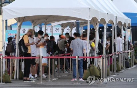 병원-물류센터서 또 집단감염···‘경로 조사중’ 35.6%로 또 최고