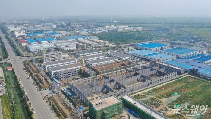 포스코케미칼이 지분 투자를 결정한 청도중석이 중국 산둥성 핑두시에 구형흑연 가공 공장을 건설하고 있다. 사진=포스코케미칼 제공