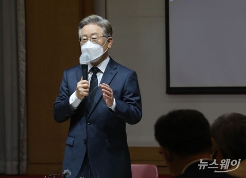 이재명 경기지사, 제주 지역 경선서 1위··· 득표률 56.75%