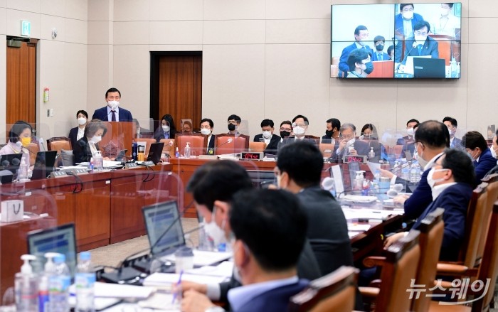 국회 산업통상자원중소벤처기업위원회 중소벤처기업부 등에 대한 국정감사. 사진=이수길 기자 leo2004@newsway.co.kr