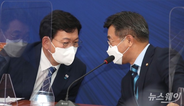 민주당 “고발사주 추악한 뒷거래 드러나···김웅·정점식 제명 요구”