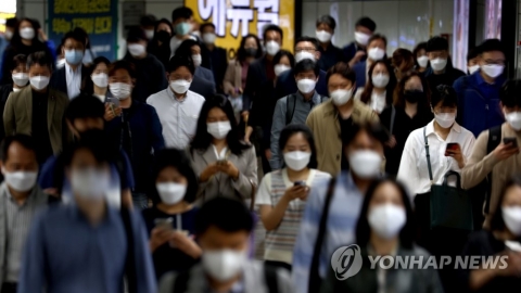 비수도권 식당카페 밤12시, 결혼식 250명···야구장에 백신패스