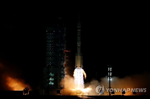 중국, 유인우주선 ‘선저우 13호’ 발사 성공