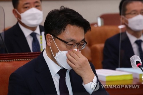 김진욱 공수처장 “고발 사주 의혹 관계인들, 출석해 떳떳하게 밝혀라”