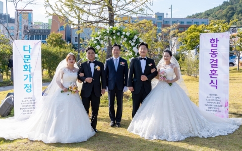 광양제철소, 다문화부부 야외 ‘합동결혼식’ 열어