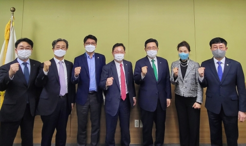 aT, 세계한인무역협회와 수출신흥시장 개척 강화