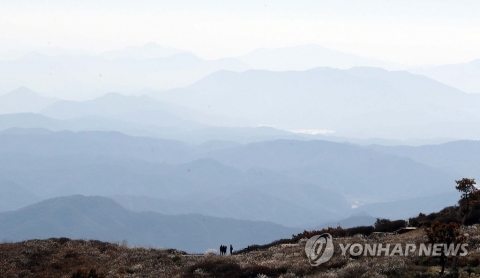 전국 흐리고 비 또는 눈···미세먼지 '좋음'