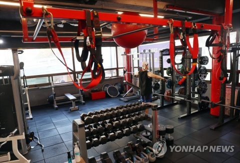 헬스장 등 실내체육시설 방역패스 반발···정부 “불가피한 조치”