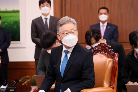 이재명 “전 국민 재난지원금, 결단의 문제···합리적 결론 이를 것”