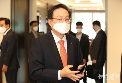 관행·구태·편법 뿌리뽑겠다던 임종룡도 어쩌지 못한 우리금융 고인물