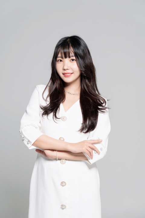 베리스토어, 레이나로부터 백팩 가방 기부