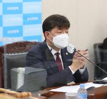 김정희 도의원 “AI 교실, 소통하는 쌍방향 원격수업 구축해야”