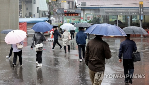  전국에 눈·비·강풍 한파···전 해상 돌풍 주의