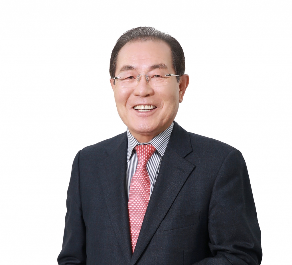 한국콜마 '남매 갈등' 중재나선 윤동한...子vs父女 번지나