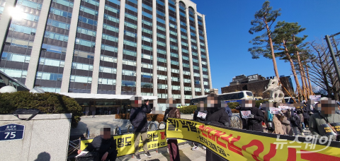 재건축 표류되는 둔촌주공, 공사 중단 가능성까지