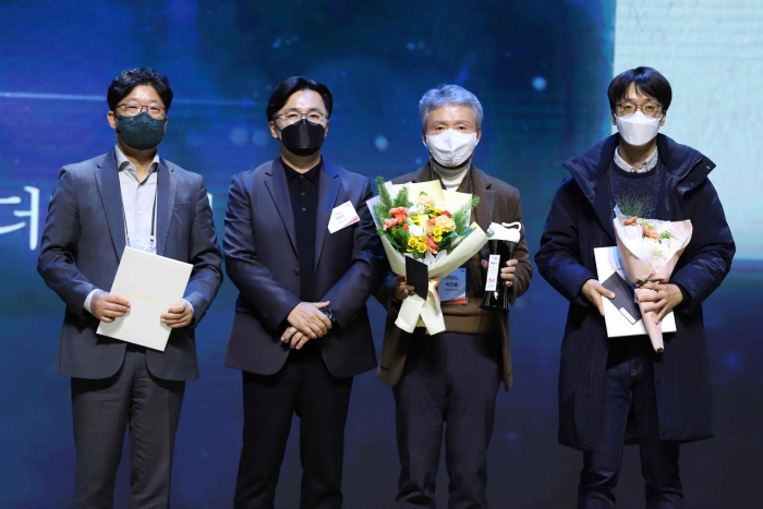 전북도가 3일 서울 삼성동 코엑스에서 열린 2021 대한민국광고대상 시상식에서 공공광고 부문 특별상을 수상, 2년 연속 수상의 영광을 안았다.
