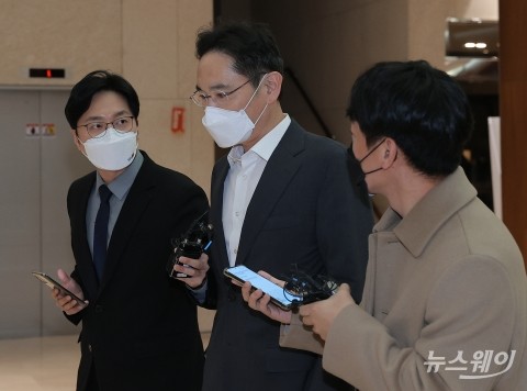 삼성전자, 김기남·김현석·고동진 교체 예고···중동行 이재용은 9일 복귀