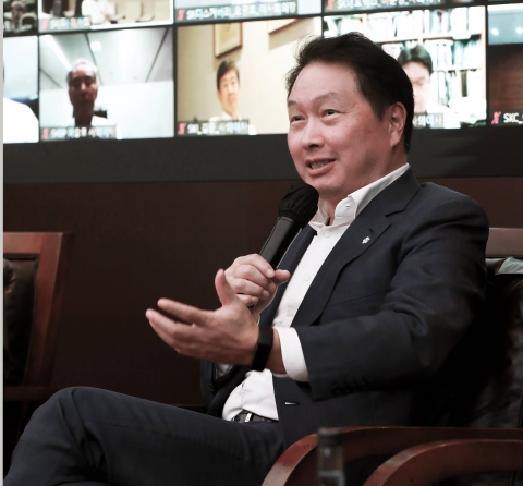 최태원 “자녀에게 승계 강요하지 않을 것···노력해서 기회 얻어야”