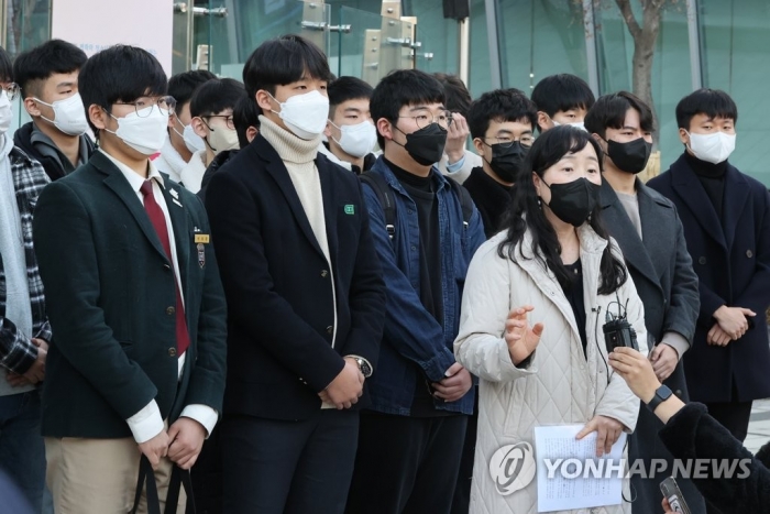 수능 출제오류 논란...집행정지 신청한 수험생들. 사진=연합뉴스