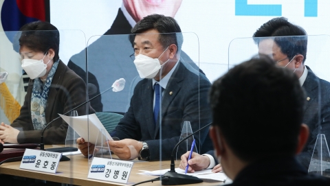 윤호중 “손실보상·금융지원 등 100조원 코로나 재정대책 세우겠다”