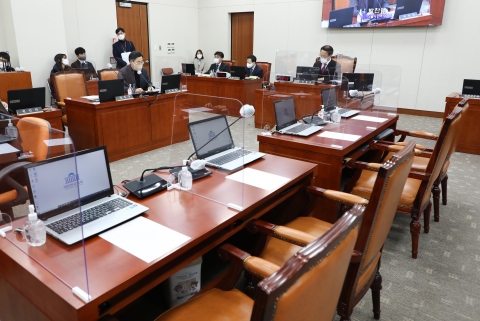 與, 교육위 단독소집해 김건희 맹공···“대통령 후보 배우자 검증 철저히 이뤄져야”