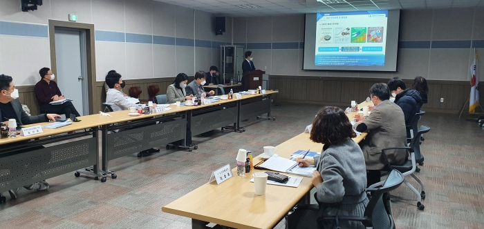 목포수산식품지원센터가 23일 ‘수산식품산업 거점단지 역량강화 사업(수출전략형 김 가공산업 육성)’ 최종 성과보고회를 개최하고 있다.