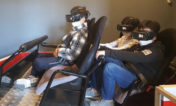 VR체험장면(사진제공=대구한의대학교)