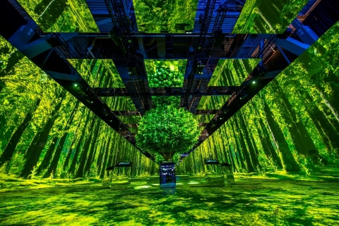 “탄소중립 테마를 종합 예술로” 눈길 사로잡은 SK 전시관