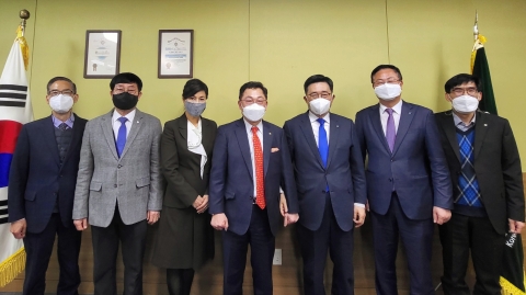 aT 김춘진 사장, World OKTA와 농수산식품 수출 新시장 확대 논의