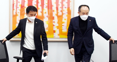 여야, ‘추경 임시국회’ 소집 합의 실패···대장동 특검 ‘평행선’