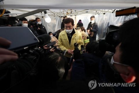 이용섭 “붕괴 아파트 철거 후 재시공 검토···광주서 퇴출도 검토”