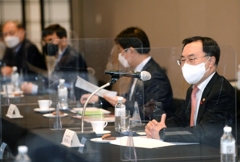 문승욱 산업장관 “항공·우주산업 지원 강화해 국가전략 분야로 육성”
