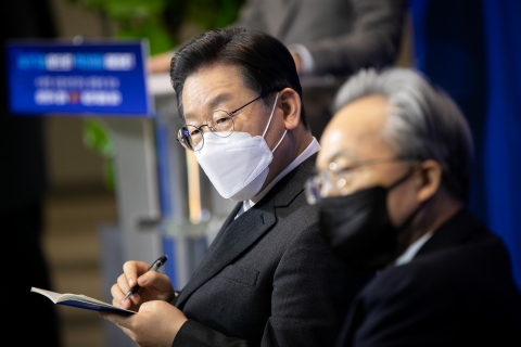 이재명, 탄력근로제 확대 요구에 “제도 금방 바꾸면 저항···고민해보자”