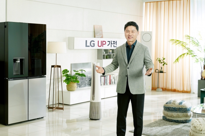 류재철 LG전자 H&A사업본부장 부사장이 ‘UP가전’을 소개하고 있다. 사진=LG전자 제공