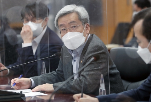 고승범 금융위원장 &quot;금융권 기후 스트레스테스트 실시&quot;