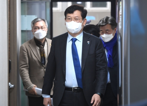 송영길 &quot;김종인 '경제민주화' 수용할 후보는 이재명&quot;
