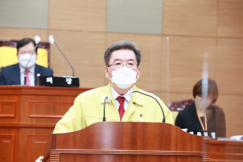 구충곤 화순군수 &quot;일상·경제 회복, 새로운 미래 기틀 마련&quot;
