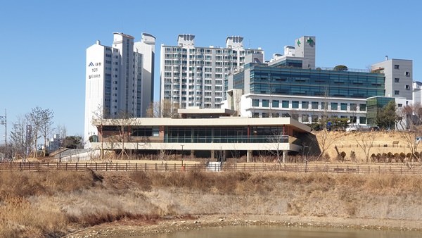 운경재단 '유하우스 주간보호센터' 개소, 이용자 모집