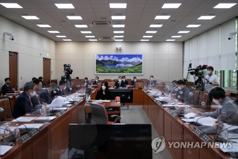 국회 외통위, 우크라 사태 논의···정의용 &quot;교민 36명 이번주 철수 추진&quot;