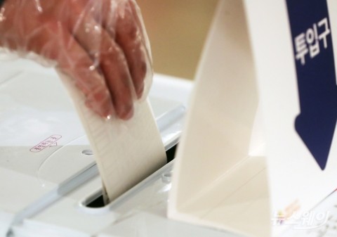 20대 대선 오후 5시 투표율 73.6%···19대 최종 투표율 넘을 듯
