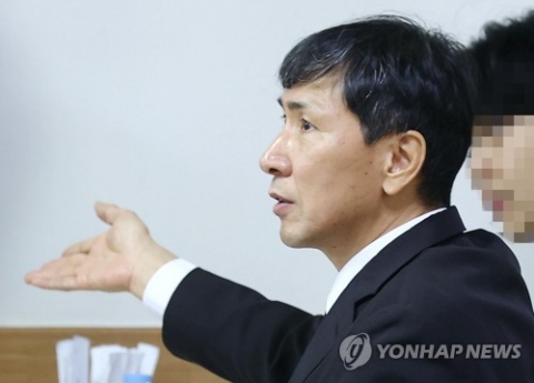 이탄희, '안희정 부친상' 文대통령 조화에 &quot;신중했어야&quot;