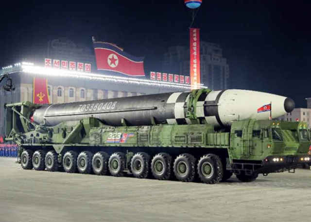 北 4년4개월만 ICBM 동해상 발사···모라토리엄 선언 파기(종합)