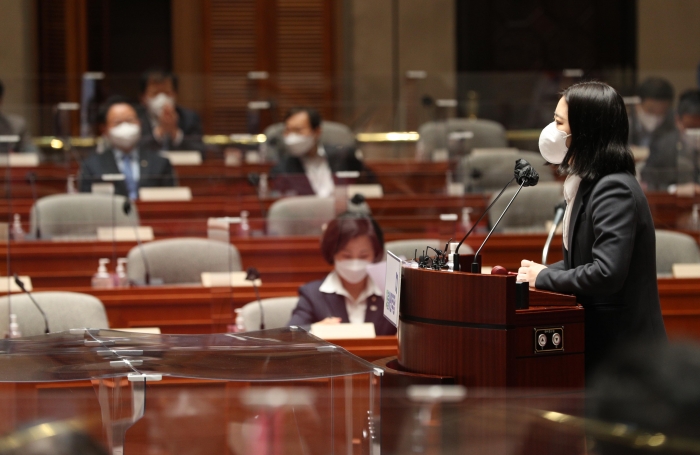 더불어민주당 박지현 공동비상대책위원장이 31일 오후 국회에서 열린 정책의원총회에서 인사말을 하고 있다. 사진=국회사진취재단