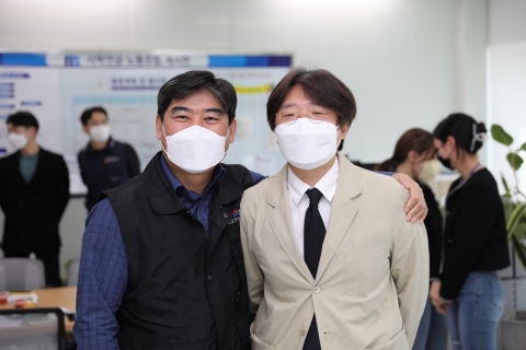 사학연금, 만우절 맞아 노사 역할 바꾸기 깜짝 이벤트 개최