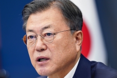 문 대통령, MB·이재용·김경수 사면 안 한다···靑 "공식 논의 없어"(종합)